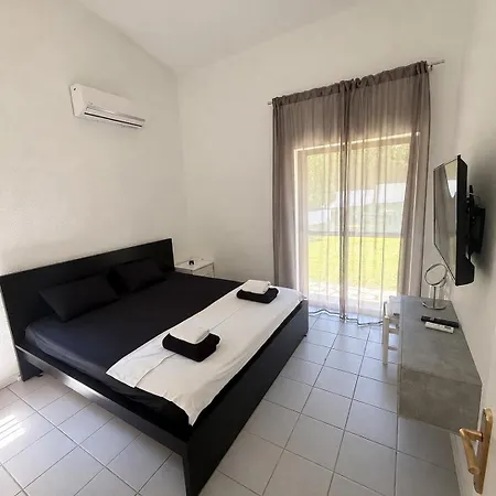 Villa Aris Sani