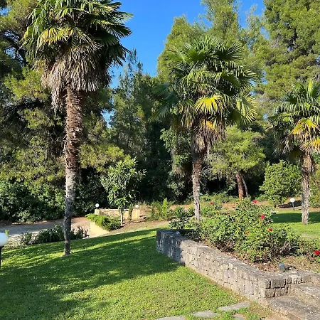 Aris Sani Villa